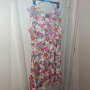 Hearts & Roses size 16 floral dress